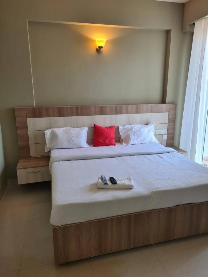 Dubey Homestay - 500 Meter From Temple Vrindāvan Eksteriør bilde
